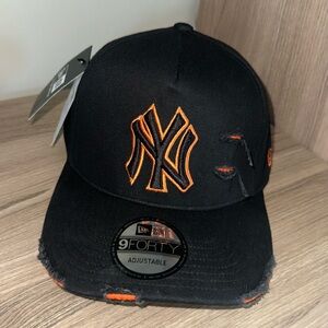 NWT New Era New York Yankees Destroyed 9FORTY Cap Black Orange